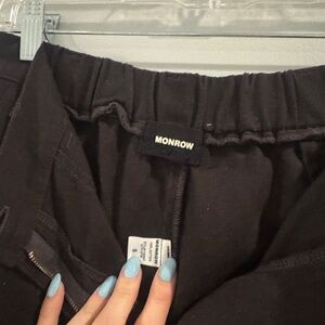 MONROW BLACK RELAXED PANTS SIZE SMALL